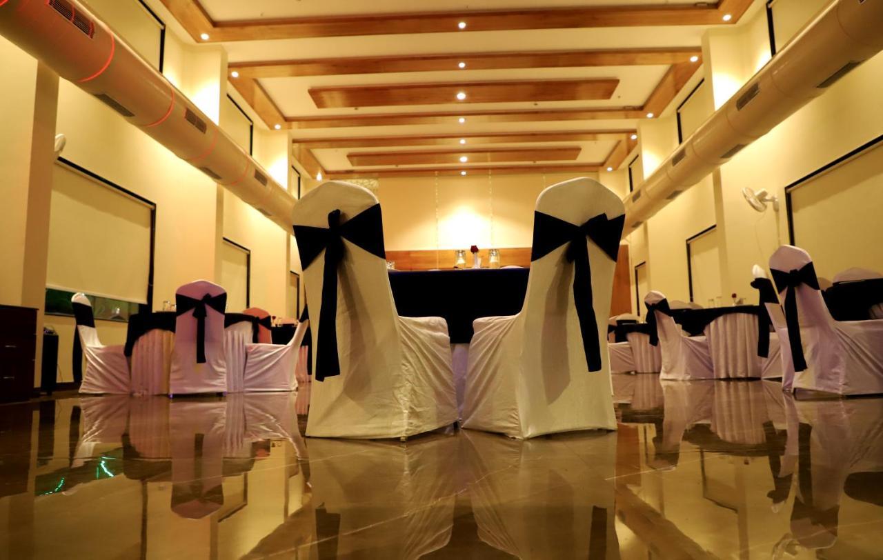Sai Neem Tree Hotel شيردي المظهر الخارجي الصورة