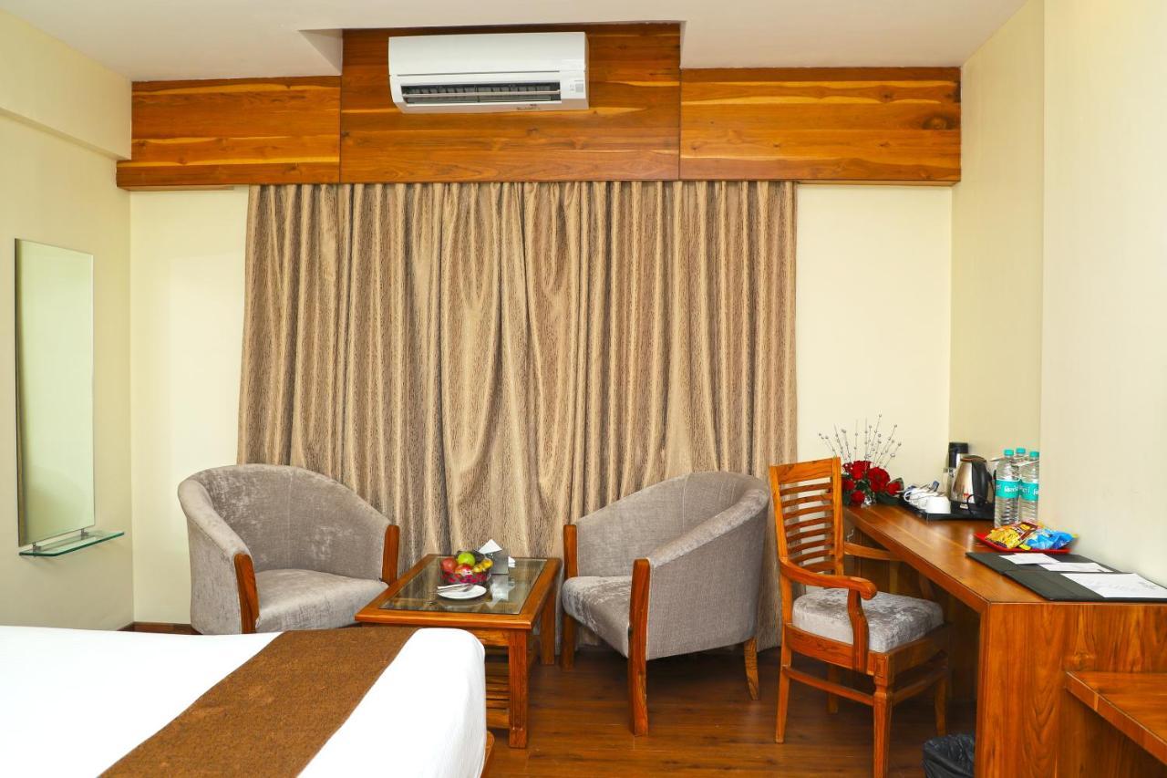 Sai Neem Tree Hotel شيردي المظهر الخارجي الصورة