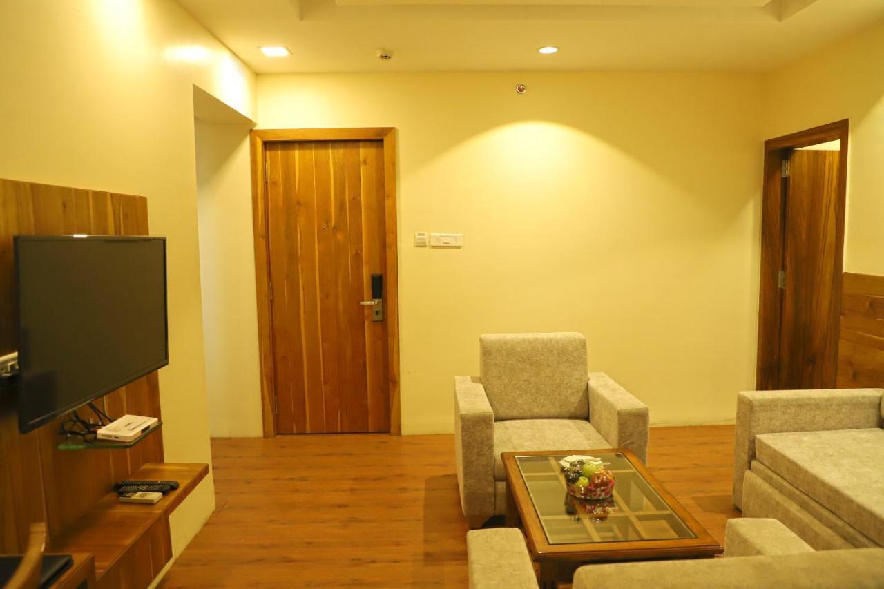 Sai Neem Tree Hotel شيردي المظهر الخارجي الصورة