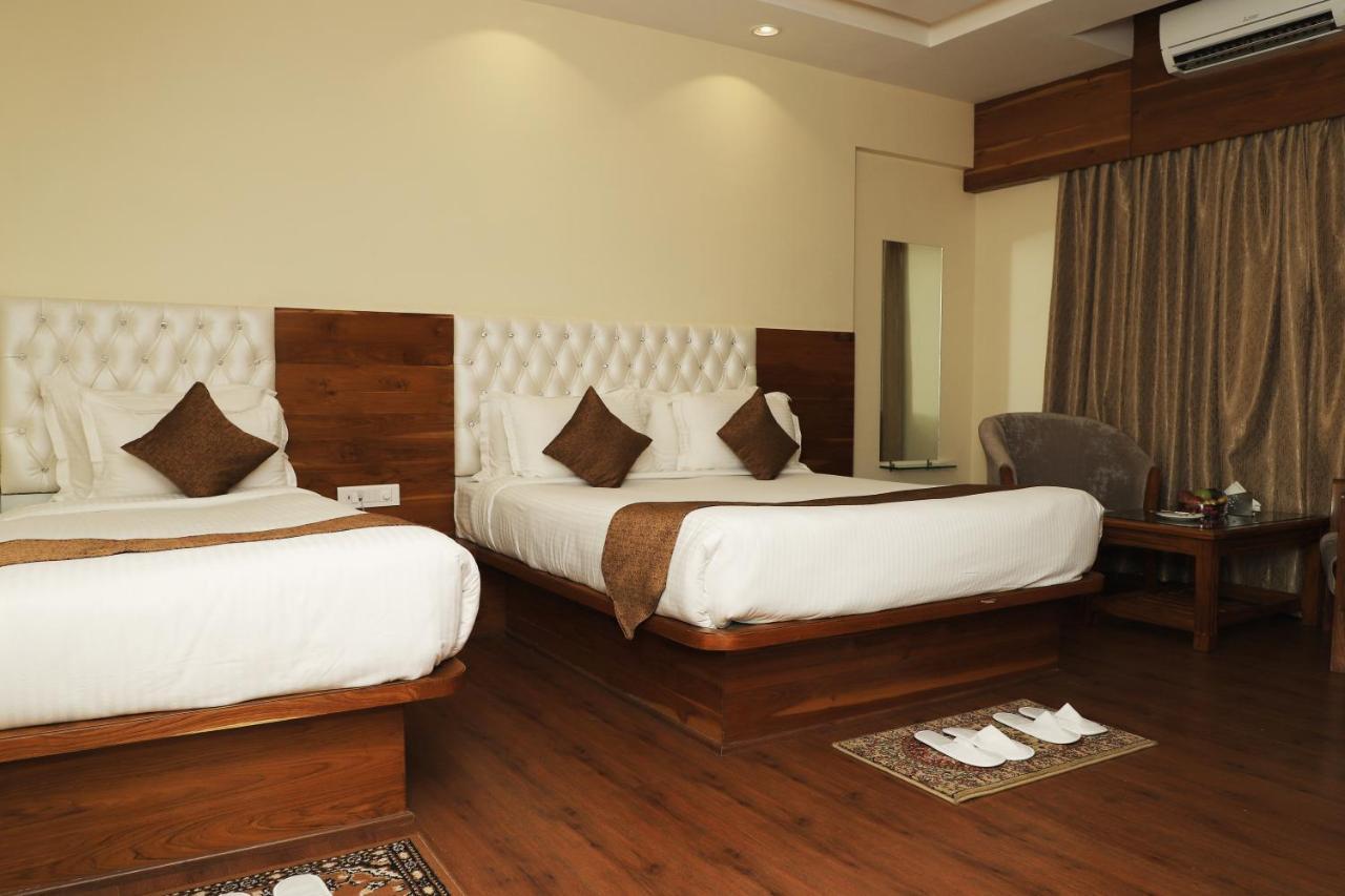 Sai Neem Tree Hotel شيردي المظهر الخارجي الصورة