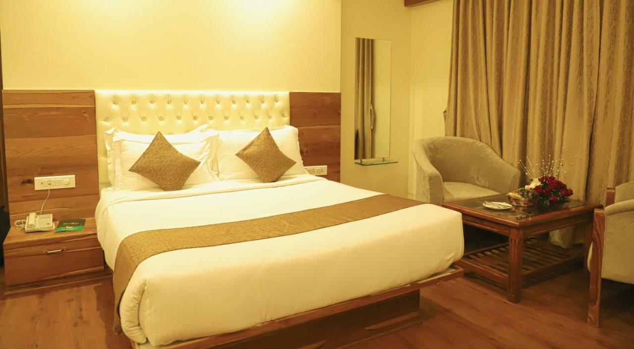 Sai Neem Tree Hotel شيردي المظهر الخارجي الصورة