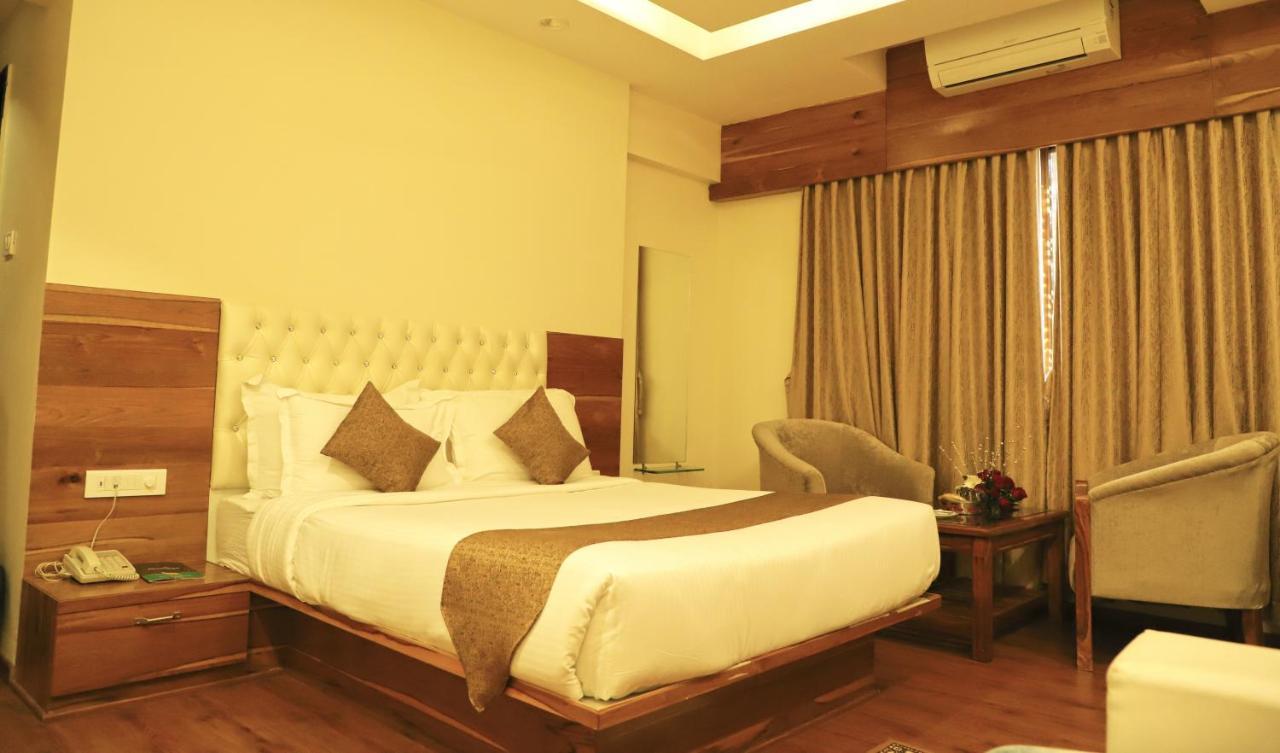 Sai Neem Tree Hotel شيردي المظهر الخارجي الصورة